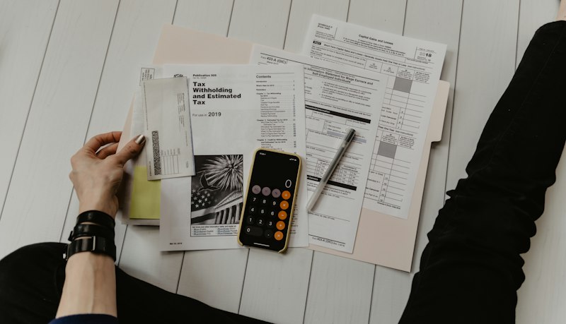 Invoices and accounting